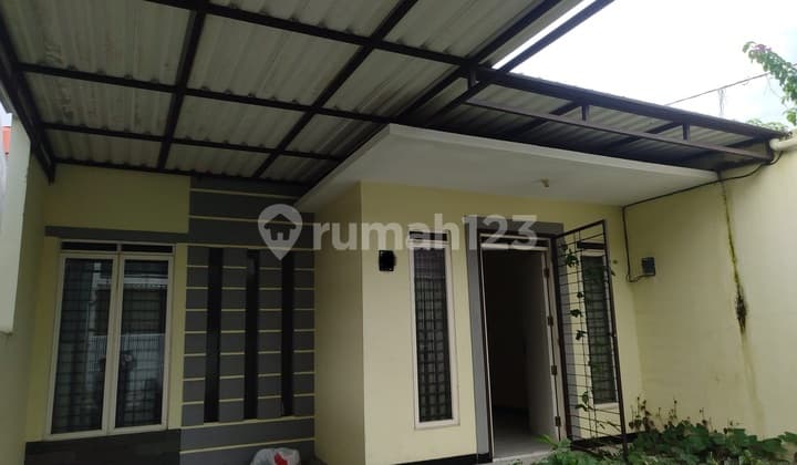 Dijual atau Sewa Rumah Tki 3 Minimalis Sederhana Terawat