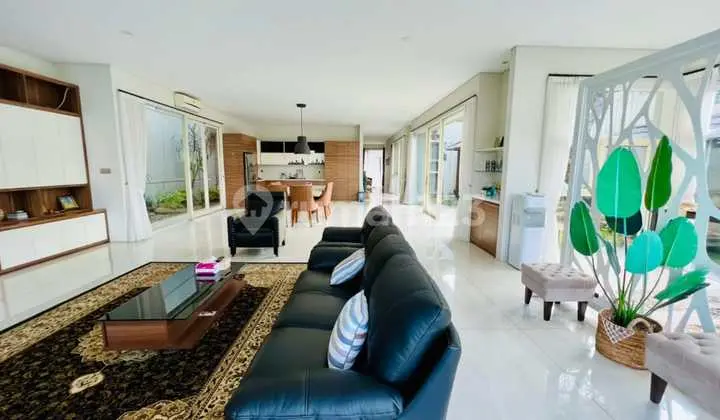 Modern Minimalis Full Furnish Swimming Pool Sukajadu