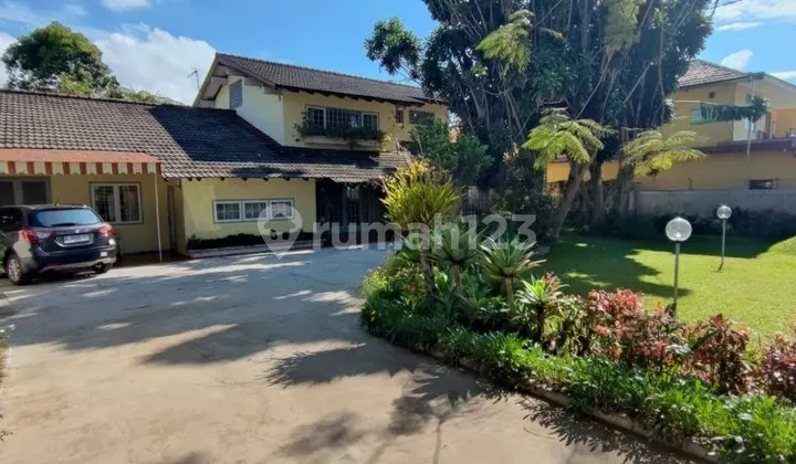 Rumah Villa Nyaman untuk Pensiun di Lembang Bandung