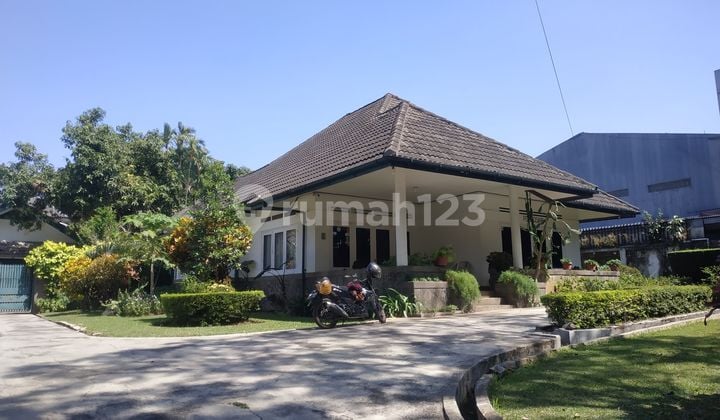 Tumah Classic Cocok Untuk Kantor/usaha Di Dago Bandung