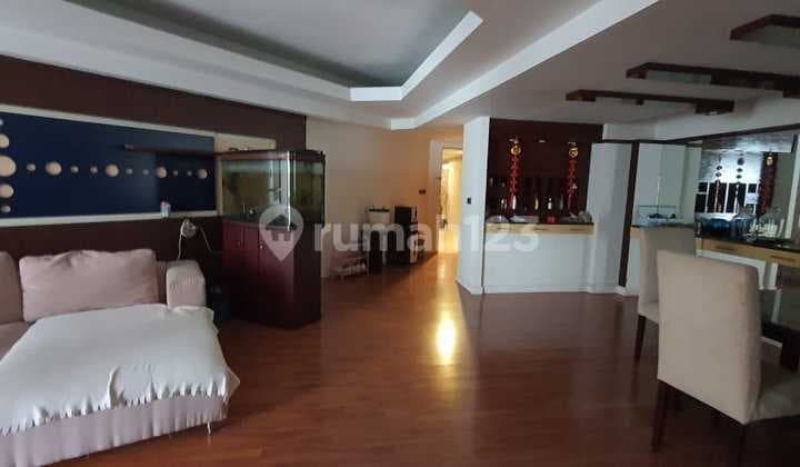 Apartement Taman Anggrek 3 BR Diatas Mall Taman Anggrek