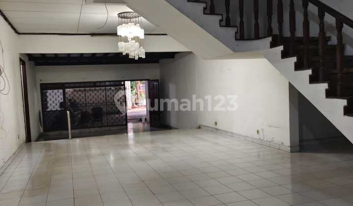 Rumah 2 Lantai SHM di Kebayoran Baru Jl Tulodong Bawah