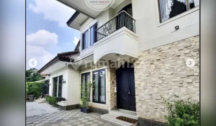 Luxury House in Sector 8 Bintaro South Tangerang