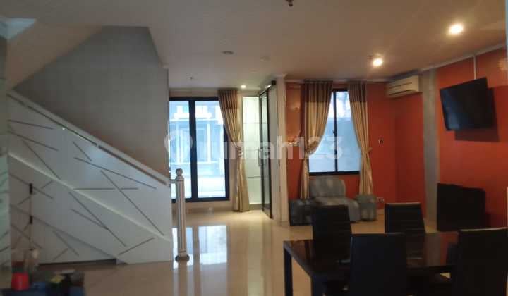 Town House Thamrin City Di Jual