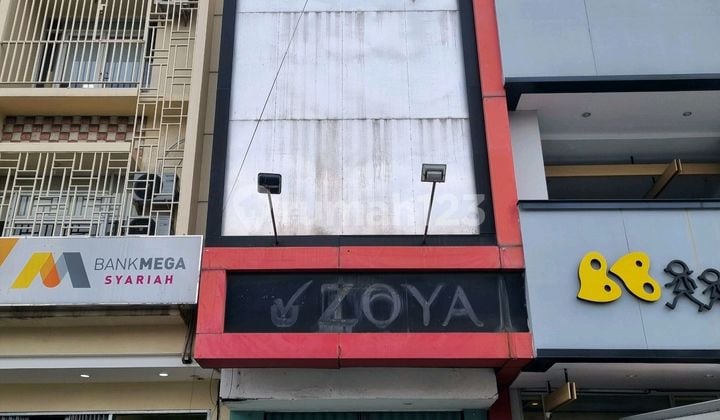 Ruko 4 Lantai Pinggir Jalan Di Ciputat. Parkiran Luas
