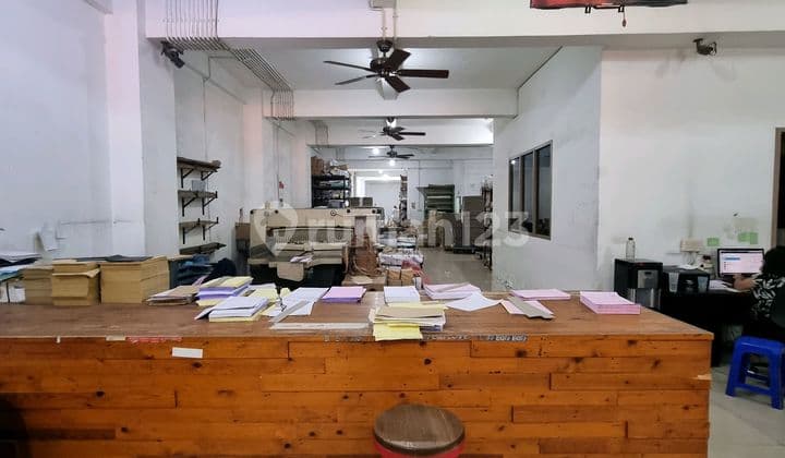 Ruko Gandeng 4 Lantai Di Jl. Veteran, Rt.002/rw.002, Marga Jaya, Kec. Bekasi Sel., Kota Bks, Jawa Barat, Bekasi Selatan