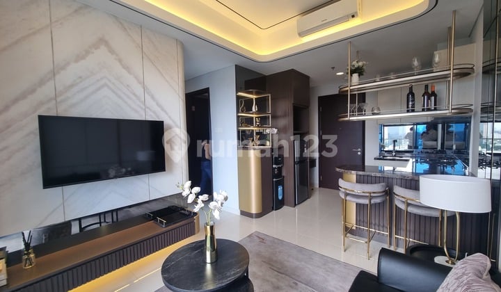 Apartemen Puri Mansion Bekas Show Unit, Full Furnish, Private Lift, Free Mantaince 2 Tahun Apartemen Puri Mansion Bekas Show Unit, Full Furnish, Private Lift, Free Mantaince 2 Tahun