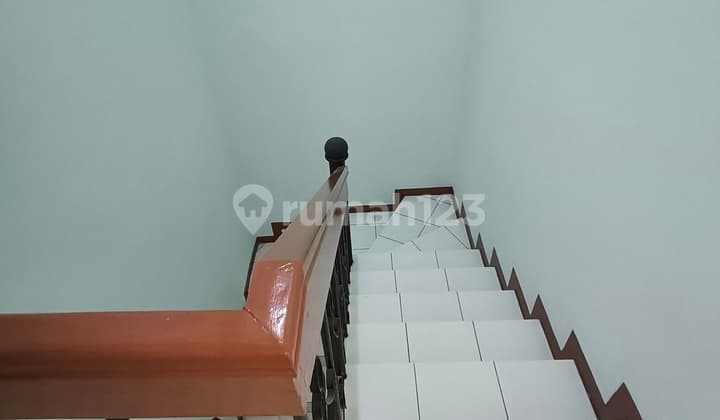 Kos Kosan 10 Kamar Ada Kamar Mandi Dalam Jalan Lebar Posisi Dalam Komplek