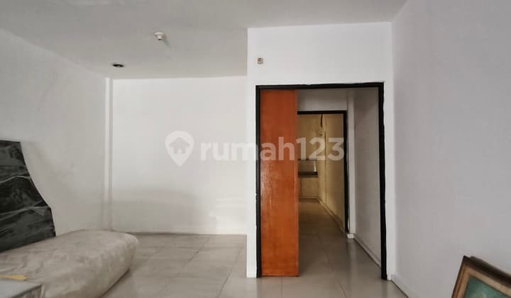 Sunter Permai Hadap Jalan Raya Danau Sunter Utara