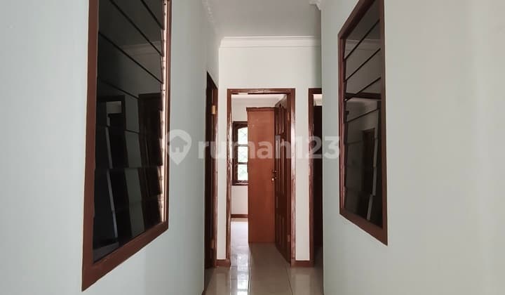 Kos Kosan 10 Kamar Ada Kamar Mandi Dalam Jalan Lebar Posisi Dalam Komplek