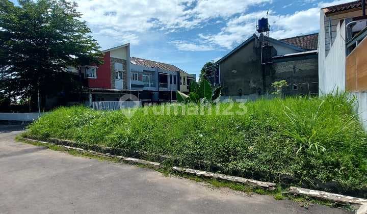 Tanah Hook di Batu Mas, Batununggal, Bandung