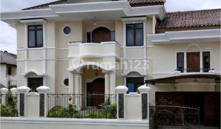 Luxury Ready-to-Occupy House Behind Pasteur Mall Bandung