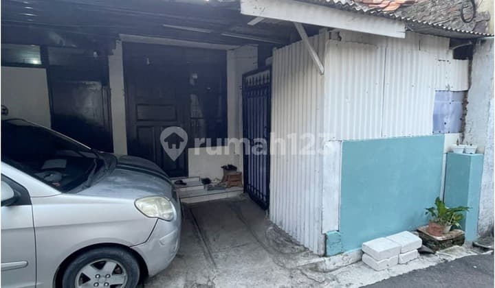 For sale: Cheap House in Antapani Bandung, Strategic Location