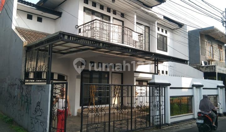Rumah Cantik area Pejaten Timur Dekat Ke Stasiun Pasar Minggu
