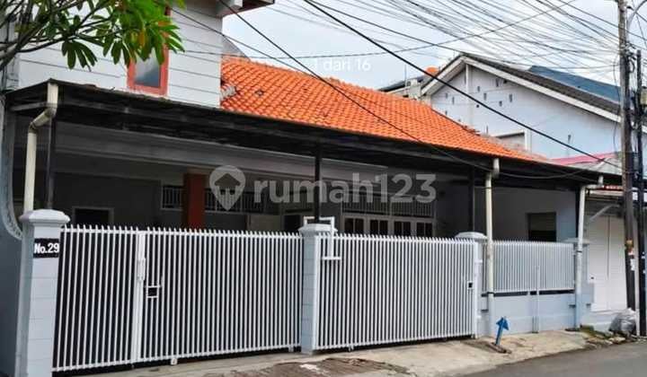 Rumah Area Bidakara dengan Kost Kost San Jakarta Selatan