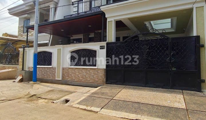 Di Jual Rumah Secondary Area Duren Sawit Fully Furnished