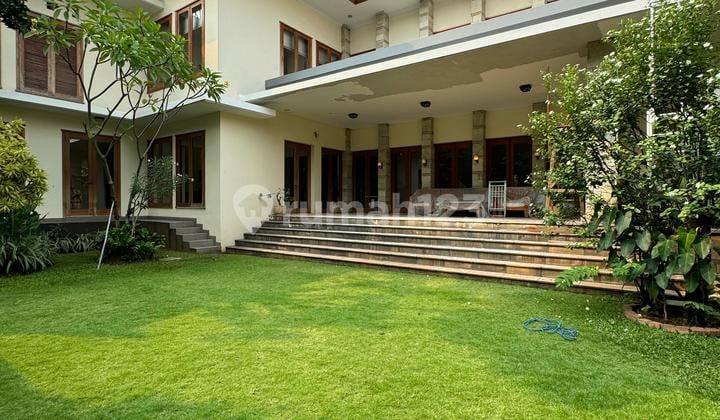 Rumah Mewah Area Kemang Dalam Komplek Jakarta Selatan