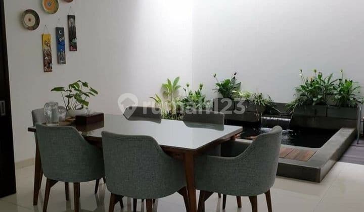 For sale very nice house on Jln Kembar Bandung.