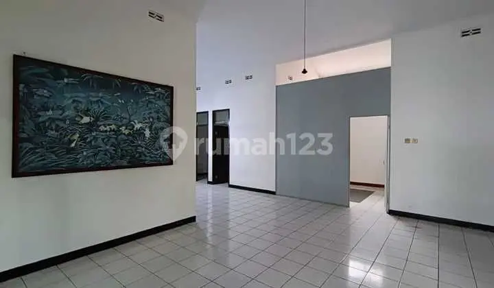 Disewakan Rumah Usaha Harga Menarik Mainroad Sayap Cihanjuang