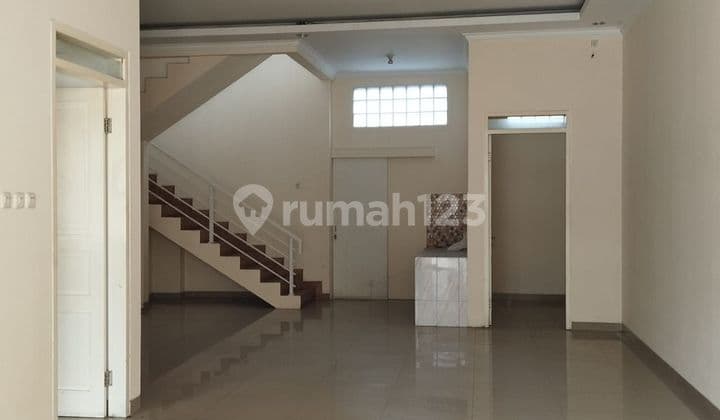 Disewakan Rumah Sayap Turangga Cocok Untuk Ruang Usaha