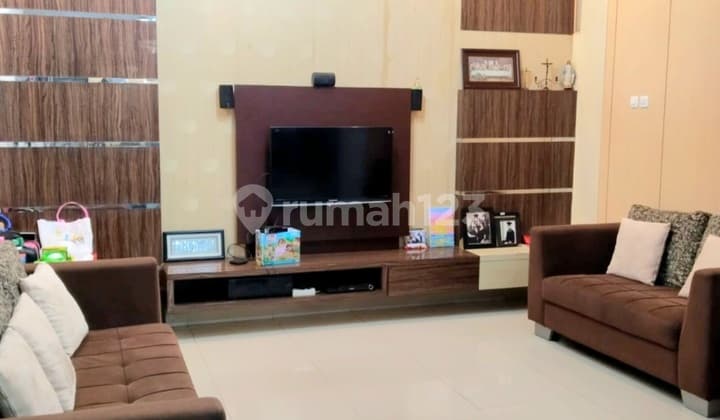 Dijual Rumah Lux 2 Lantai Full Furnished di Tki 3 Siap Huni