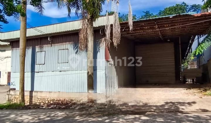 Dekat Akses Pelabuhan,