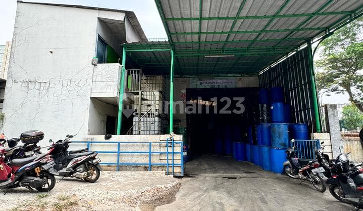 Warehouse in Taman Tekno Industrial Estate, Tangerang, with Employee Dormitory