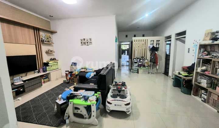 Quick Sale Semi Furnished House in Tki Taman Kopo