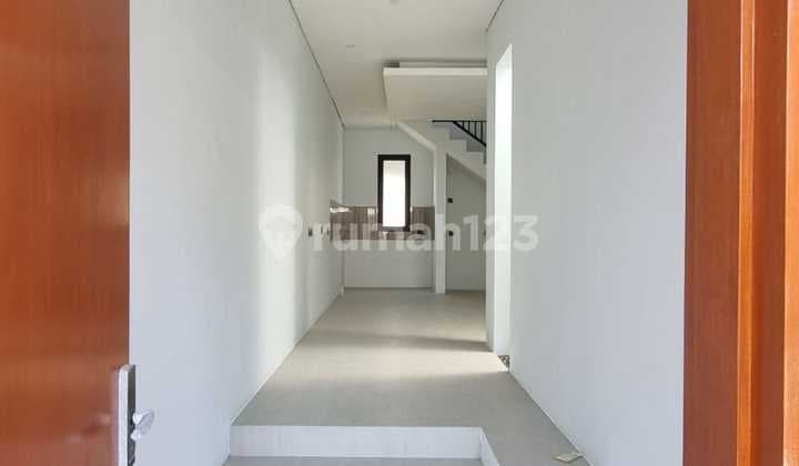 Dijual Rumah Baru Tki 2 Taman Kopo Indah 2 Minimalis Modern Lokasi Tenang dan Nyaman