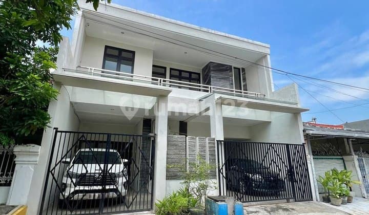 Rumah di Baruk Timur 2 Lantai Sudah Renovasi Akses Dekat ke Merr
