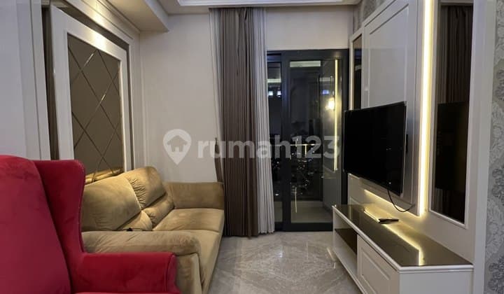 The Peak Apartment 2 BR Floor 22 Fully Furnished Suramadu View