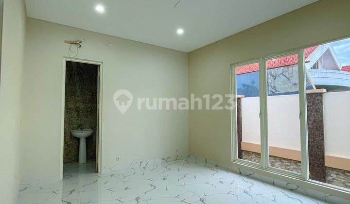 Rumah Mewah Kertajaya Indah Timur 2 Lantai Ada Private Pool