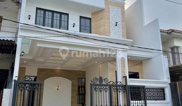 New Classic Style House Babatan Kenjeran Beach 2 Floors + Bonus