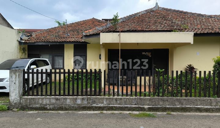 Sewa Rumah Stategis Pinggir Jalan Cipamokolan Dekat Sukarno Hatta