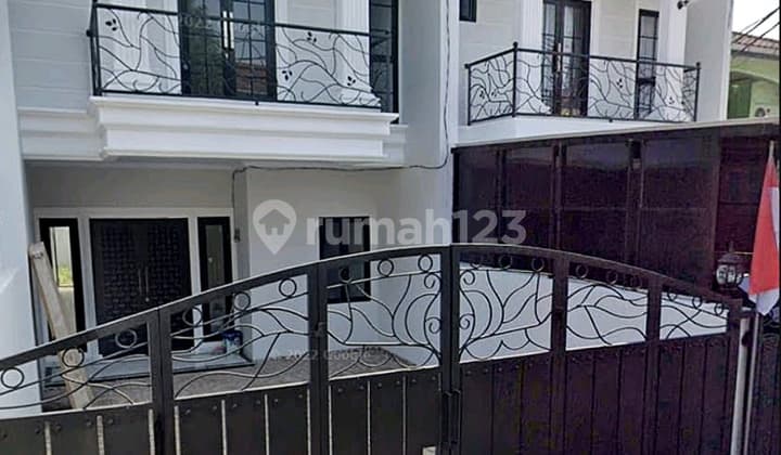 Rumah Baru Bangunan Mewah 2 Lantai di Lenteng Agung Pasar Minggu