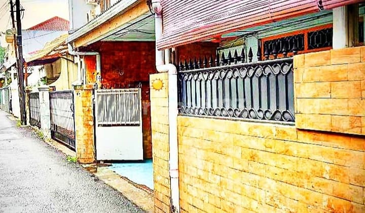 Rumah Bagus Hitung Tanah Hadap Utara di Tebet