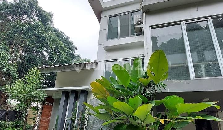 Beautiful 3-Story House in a Cluster at Tanah Baru