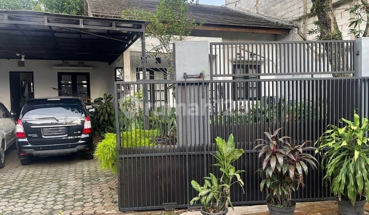 Rumah Tumbuh di Radar Auri Mekarsari Dekat LRT Harjamukti