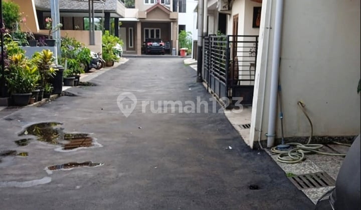 Rumah Cluster 2,5 Lantai di Kramatjati