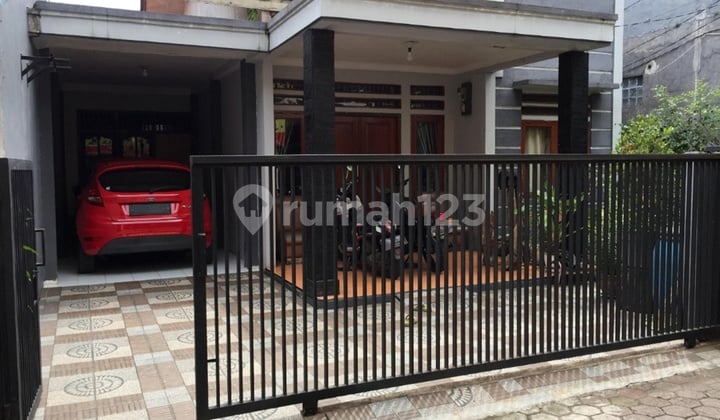 Rumah Pinggir Jalan di Pusatnya Cinere Depok