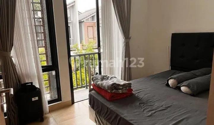 Move-in ready, House, 2 Floors, Flood-free