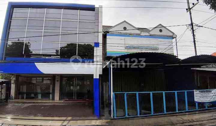 2 Ruko Gandeng Jalan Protokol Kota Banyuwangi