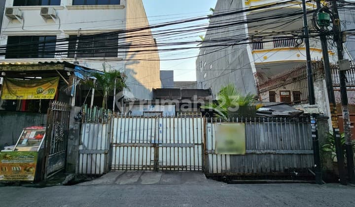 Rumah Tua Luas 216 M2 di Jual Hitung Tanah Saja Jelambar Baru 6. Jakarta Barat