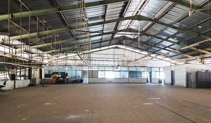 Dijual Gudang Besar Luas 2,3 H Murah di Kapuk Kamal Raya. Jakarta Barat