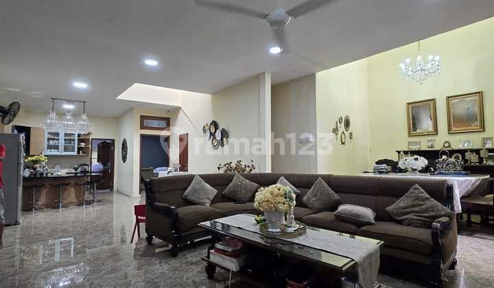 Rumah Bagus 1.5 Lantai Modern Luas 378 M2 Siap Huni di Pariaman, Setiabudi. Jakarta Selatan
