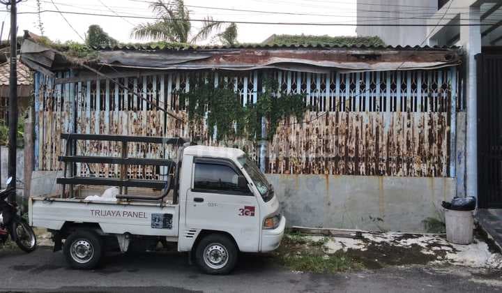 For Quick Sale: House located in East Kencana Sari, Gunungsari