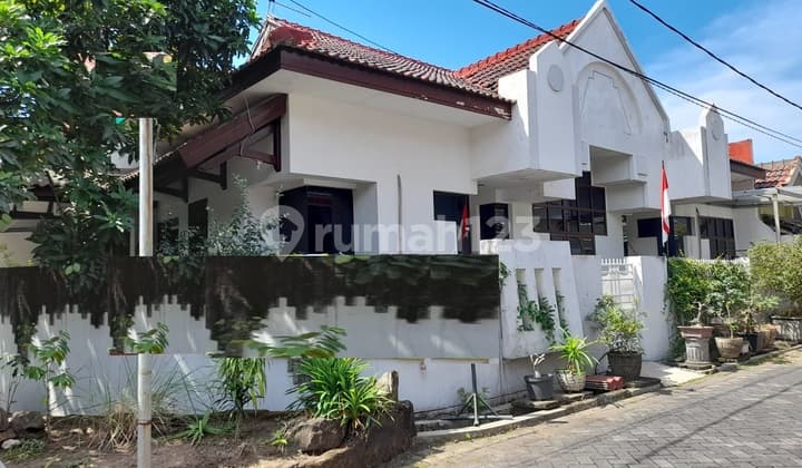 Rumah SHM Dijual di Wiyung Indah, Surabaya
