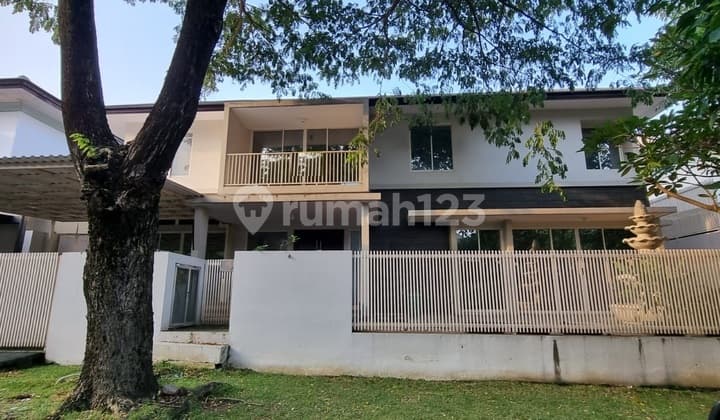 Dijual Rumah 2 Lantai di Graha Natura Surabaya Barat