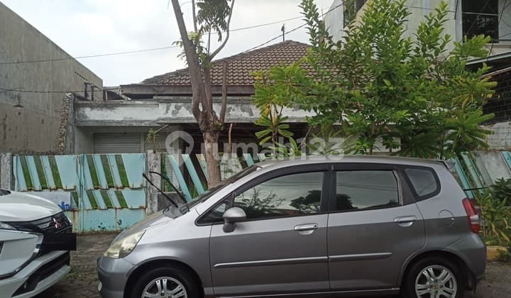 House for Sale in Dukuh Kupang Timur, Surabaya