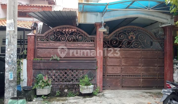Rumah 2 Lantai Dijual di Kencana Sari Surabaya